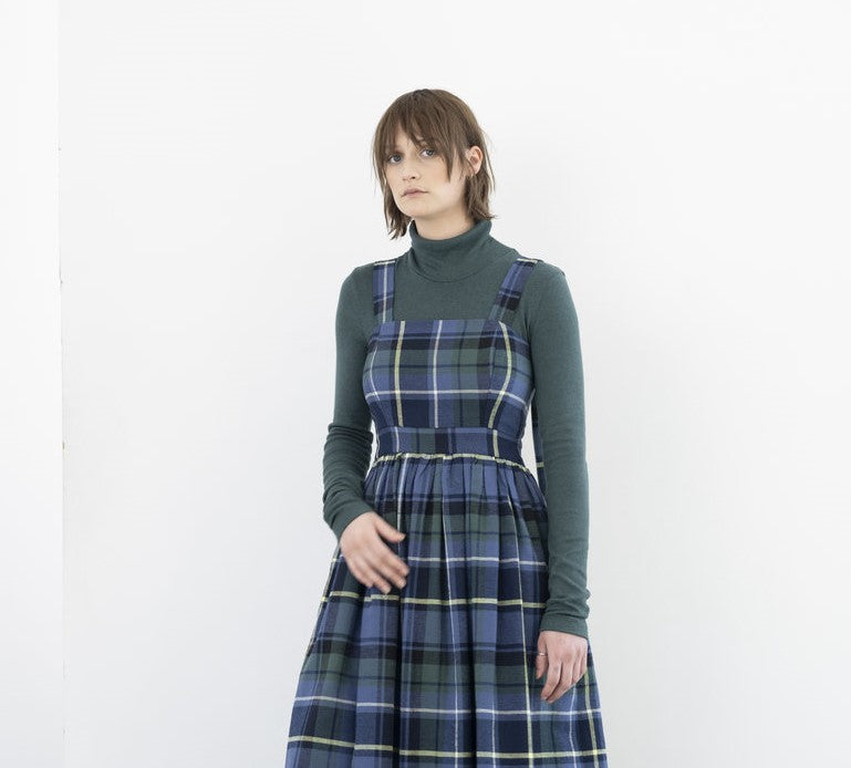 This BODYBAG by Jude Johnny Turtleneck top is designed with long sleeves and constructed from a comfortable, breathable fabric. lemon cyprus boutique