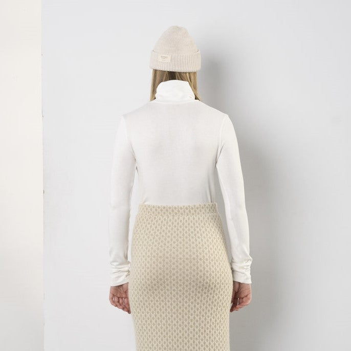 This BODYBAG by Jude Johnny Turtleneck top is designed with long sleeves and constructed from a comfortable, breathable fabric. lemon cyprus boutique