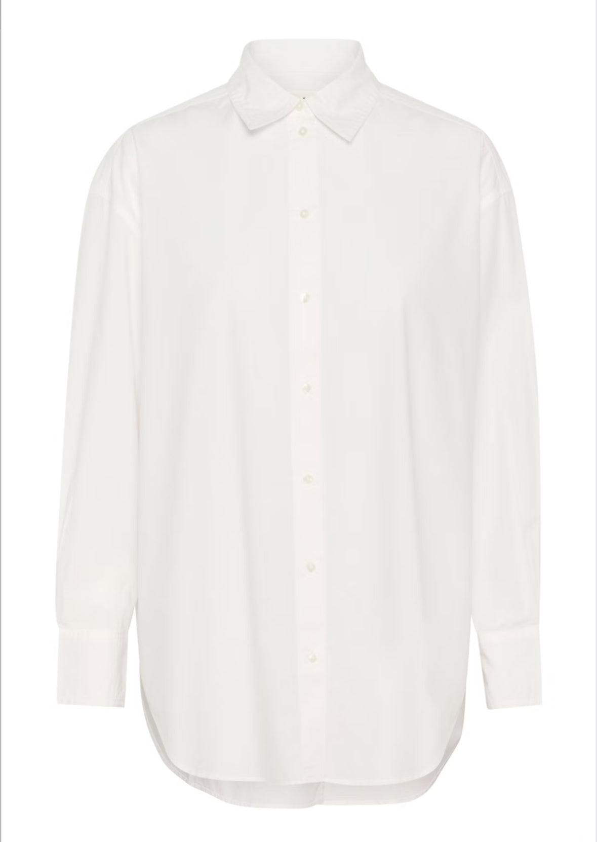 The Jani blouse from Soaked in Luxury is a timeless piece in a soft white. It features long sleeves, a button closure, and a lovely pleat in the back to enhance your silhouette.