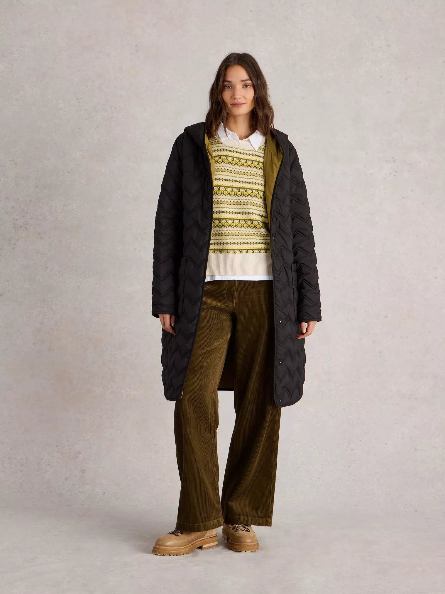 Looking for some on-trend trousers? Look no further than the Bell Cord Wide Leg Trousers from White Stuff. These comfy, leg-lengthening pants are made with autumnal corduroy - perfect for any occasion!