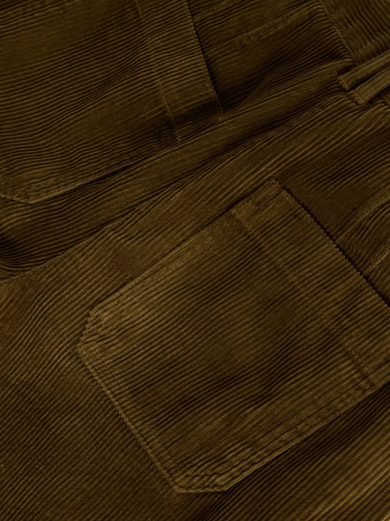 Looking for some on-trend trousers? Look no further than the Bell Cord Wide Leg Trousers from White Stuff. These comfy, leg-lengthening pants are made with autumnal corduroy - perfect for any occasion!