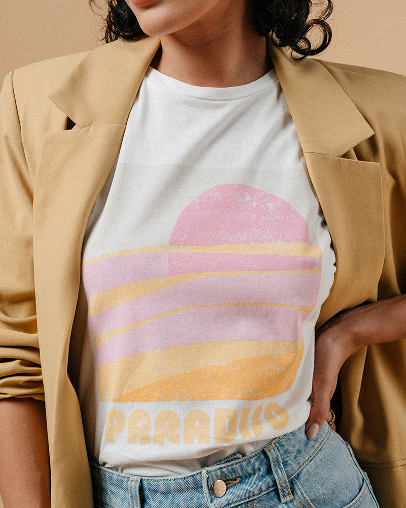 Brought to you by Grace & Mila, the MENDOZA oversized top is a burst of summer vibes in your wardrobe! With its loose fit and short sleeves, this playful printed tee in blush pink and soft peachy ochre is your go-to for sunny days. Its dazzling and colourful print instantly uplifts any outfit, making it a must-have for adding a splash of fun to your look.
