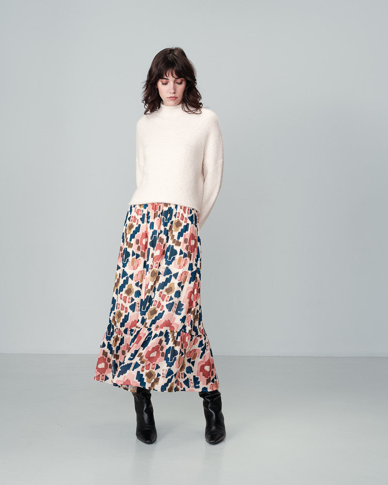 The NICKY long skirt is made of 100% viscose in an exclusive Grace & Mila print. This floral print with unexpected jewel tone colours on a beige background, create a light and bold silhouette. lemon cyprus boutique