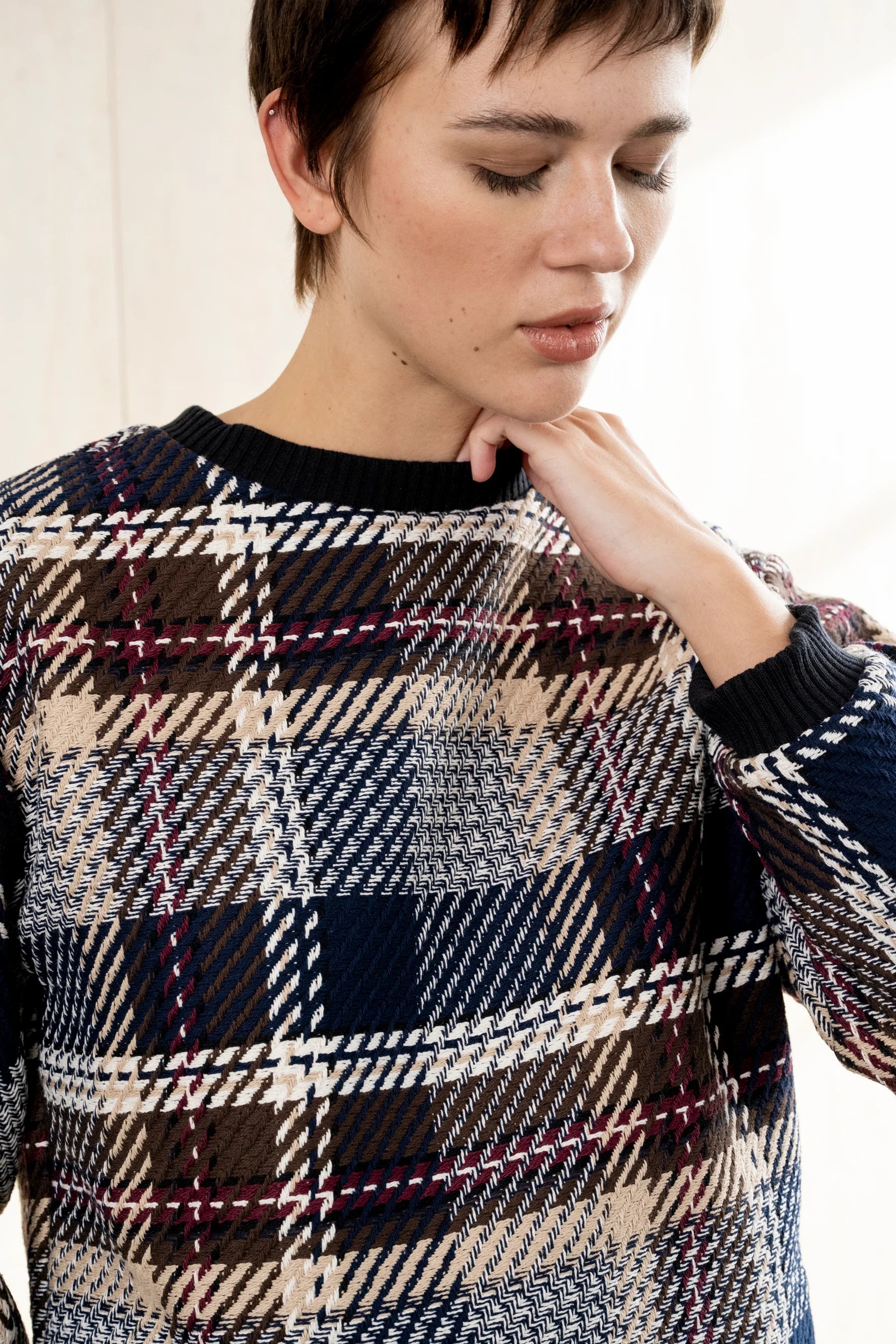 French plaid crewneck sweater with ribbed cuffs by Bodybag by Jude