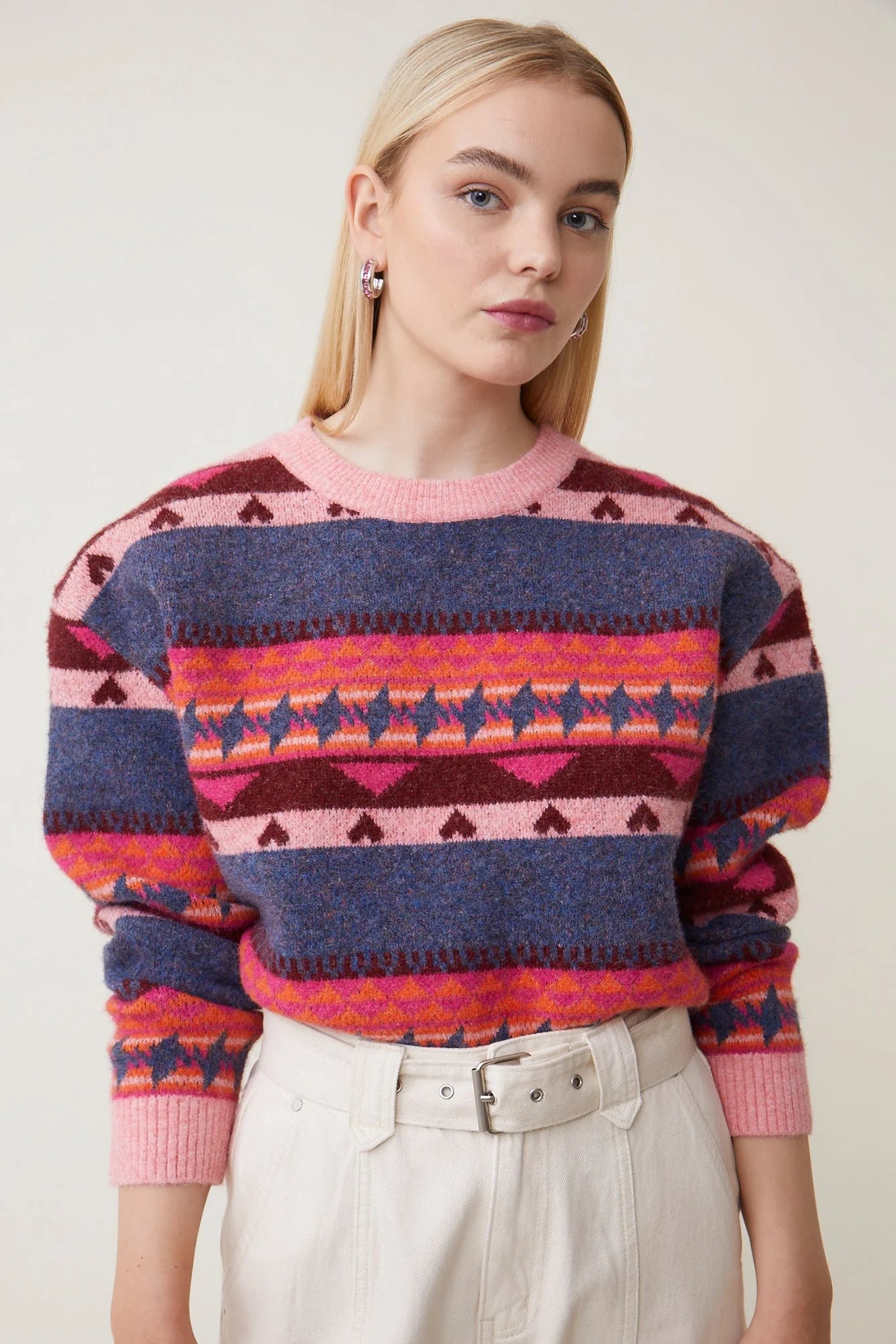 This playful Peerico sweater from Suncoo's collection is bursting with charm. Its vibrant pink and blue combo adds a lively touch to any wardrobe. Perfect for those who want a little colour in their style! lemon cyprus boutique