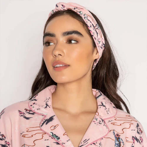 The Pink Mist Flannel set by PJ Salvage is the perfect pick for horse-lovers and western gals with a country horse inspired print. Designed in the pure cotton, super soft flannel we're known for, in a comfy fit pajama pant and shirt set with a cute headband to match. Perfect for gifting! lemon cyprus boutique