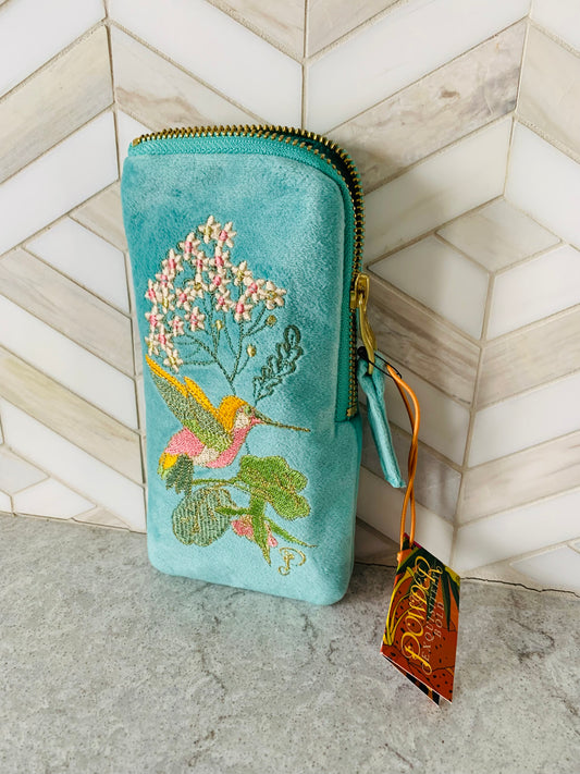 This&nbsp;Hummingbird Floral Pouch by Powder UK will have your sunglasses feeling more luxurious than ever! Perfect for keeping them safe and stylish.&nbsp;
