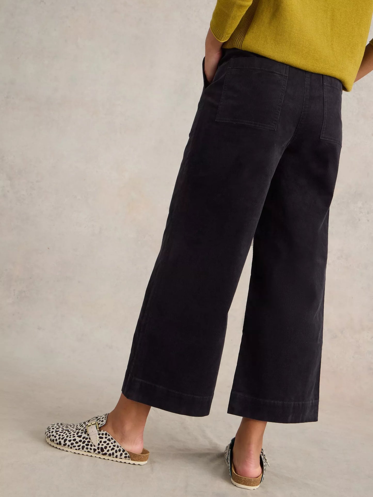 For your autumn weekend adventures, slip into these White Stuff Romy Corduroy Culottes. Perfect for sunny (but chilly) days filled with bookshop browsing, followed by well-deserved coffee. And don't worry, they'll pair perfectly with your guilty-pleasure paperback. Available in a beautiful charcoal grey colour that matches with everything!