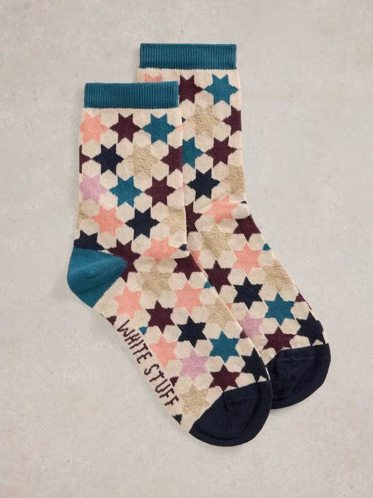 We call these ones twinkle toes. Super soft and spangled with stars. They’re made with soft organic cotton. Add some sparkle to your step with these "twinkle toes" socks by White Stuff! Made with extra soft organic cotton and adorned with stars, they're sure to be your new favourite pair. lemon cyprus boutique