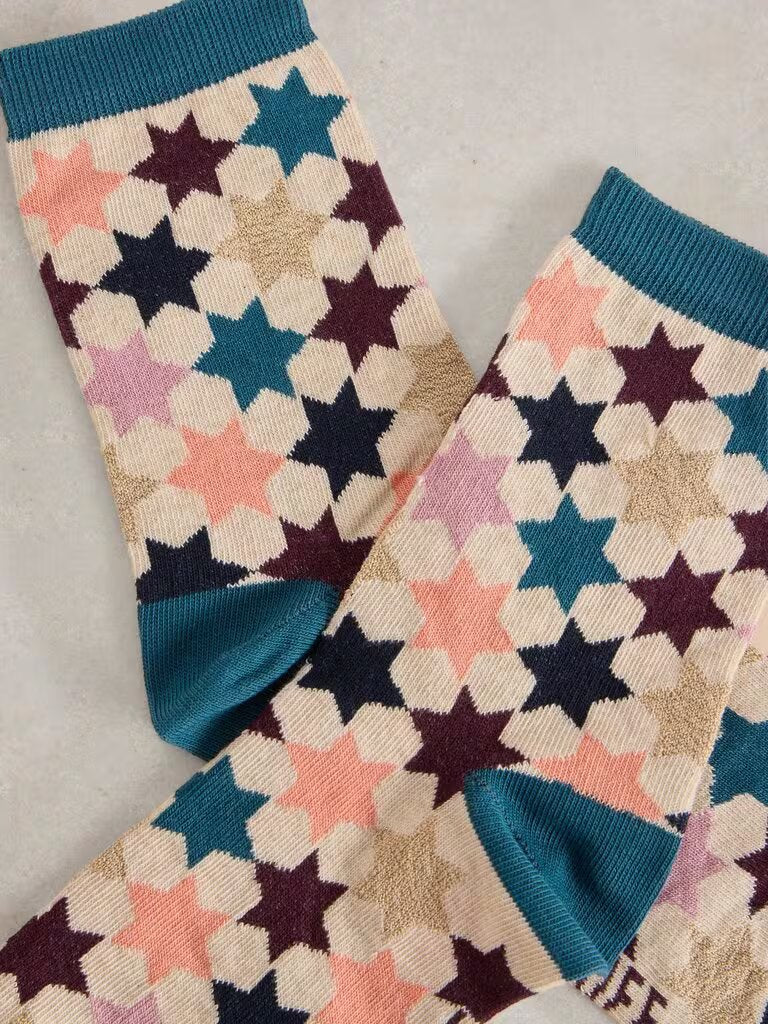 We call these ones twinkle toes. Super soft and spangled with stars. They’re made with soft organic cotton. Add some sparkle to your step with these "twinkle toes" socks by White Stuff! Made with extra soft organic cotton and adorned with stars, they're sure to be your new favourite pair. lemon cyprus boutique